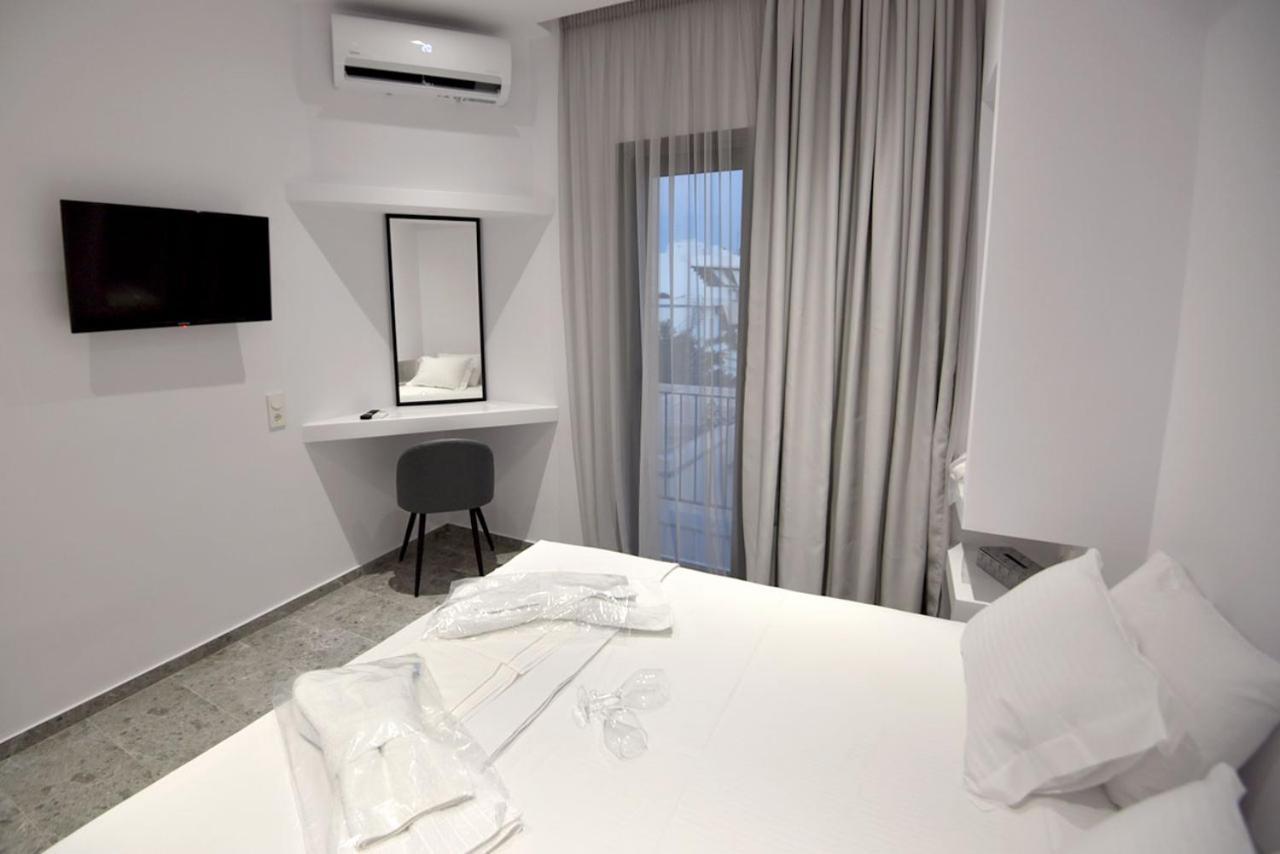 Rose N Stone, Prince, Luxury Apartment Tinos