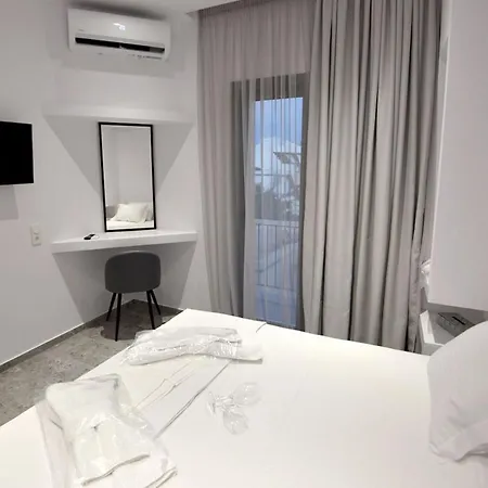 Rose N Stone, Prince, Luxury Houses Тинос Экстерьер фото